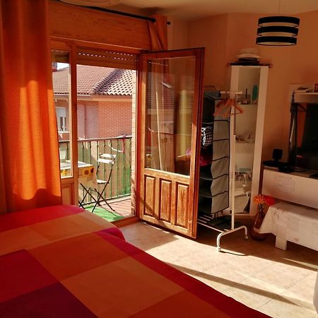 Habitación privada, siéntete como en tu casa Manzanares El Real Exterior foto